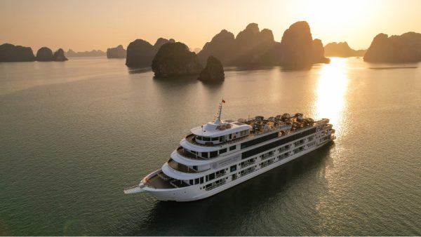 6성급 앰배서더 크루즈 할롱 1박 2일 (가이드- 식사- 입장권- 포함) Ambassador Cruise Halong 2N1Đ