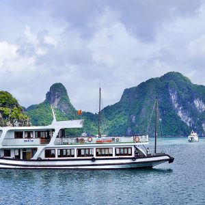 Wego 하롱 크루츠 당일 투어 (가이드-입장권-부페 중식-리무진 포함) TOUR DU THUYỀN HẠ LONG TRONG NGÀY Wego (Bao gồm HDV- ăn trưa- vé- Xe khứ hồi)