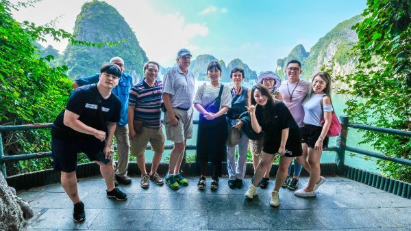WONDERBAY 5성급 크루츠 당일 투어 (리무진-뷔페 중식- 영어 가이드 포함) DU THUYỀN WONDERBAY TOUR 1 NGÀY (XE ĐƯA ĐÓN- ĂN TRƯA- HDV) - Ảnh 3
