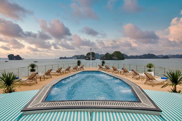 1박2일 6성급 그랜드 파이오니어스 할롱 베이 크루즈 (가이드- 식사- 입장권- 포함) GRAND PIONEERS HALONG BAY CRUISES 6STAR 2N1Đ - Ảnh 10