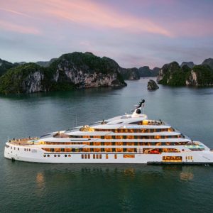 1박2일 6성급 그랜드 파이오니어스 할롱 베이 크루즈 (가이드- 식사- 입장권- 포함) GRAND PIONEERS HALONG BAY CRUISES 6STAR 2N1Đ