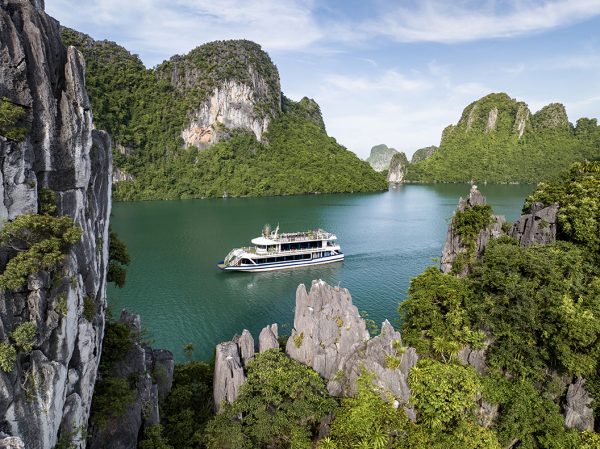 허큘리스 럭셔리 크루즈 당일 투어 (Tour Hạ Long 1 ngày [Hercules Luxury Cruise]