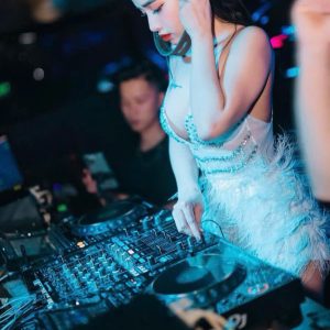 🎧 빌라 DJ 쇼 – 공간을 뒤흔드는 특별한 경험 🎶